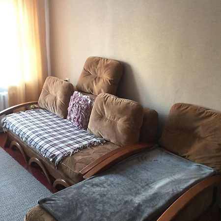 Квартира В Районе Автовокзала Rivne Ngoại thất bức ảnh